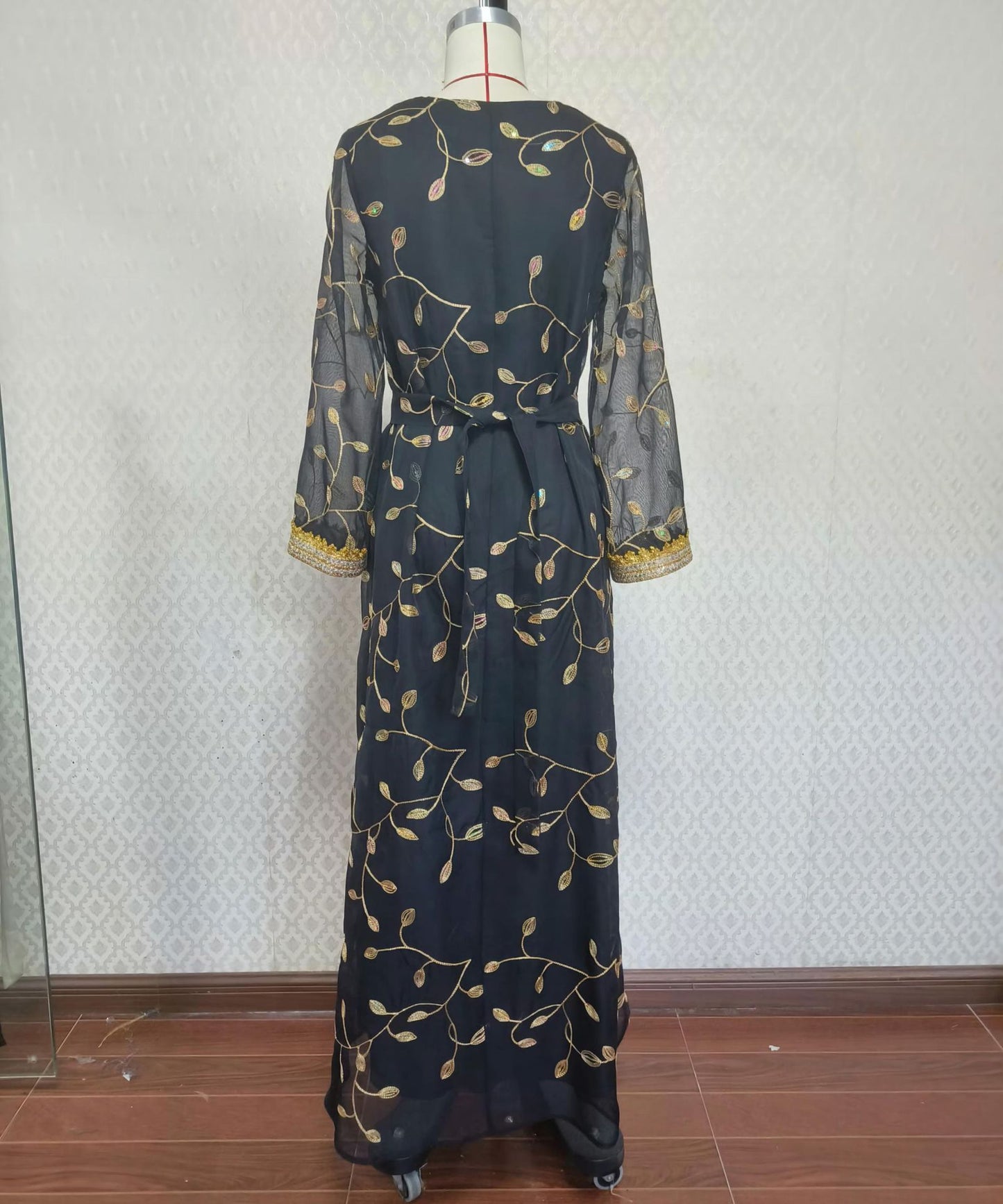 Warda Robe